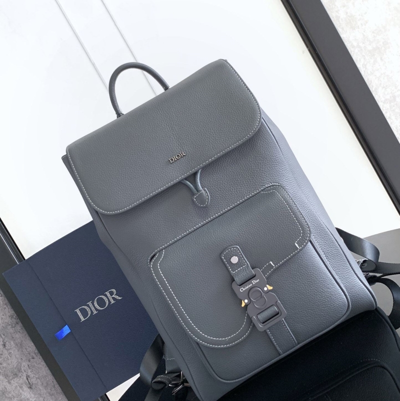 D*or backpacks